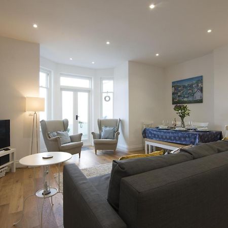 Sea Legs - 2 Bedroom Apartment - Tenby Dış mekan fotoğraf
