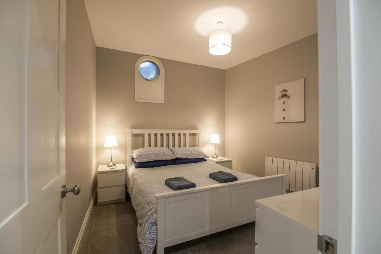 Sea Legs - 2 Bedroom Apartment - Tenby Dış mekan fotoğraf