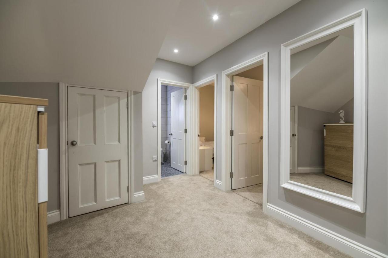 Sea Legs - 2 Bedroom Apartment - Tenby Dış mekan fotoğraf