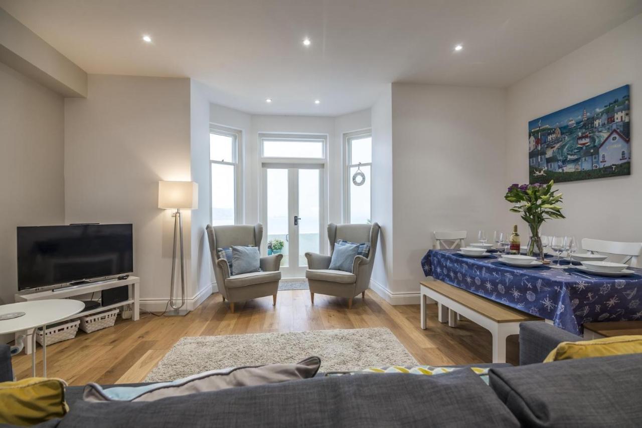 Sea Legs - 2 Bedroom Apartment - Tenby Dış mekan fotoğraf