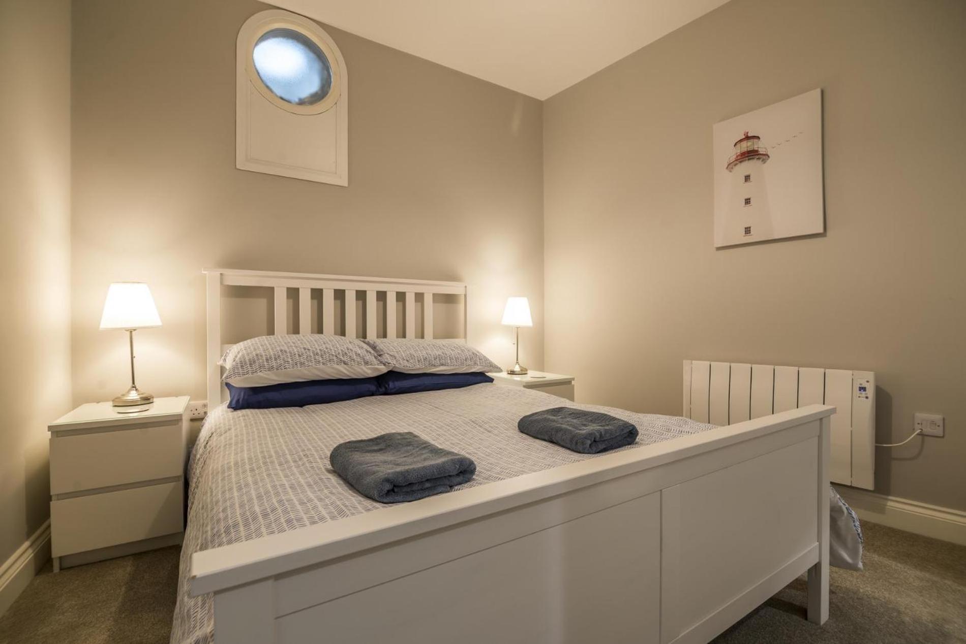 Sea Legs - 2 Bedroom Apartment - Tenby Dış mekan fotoğraf