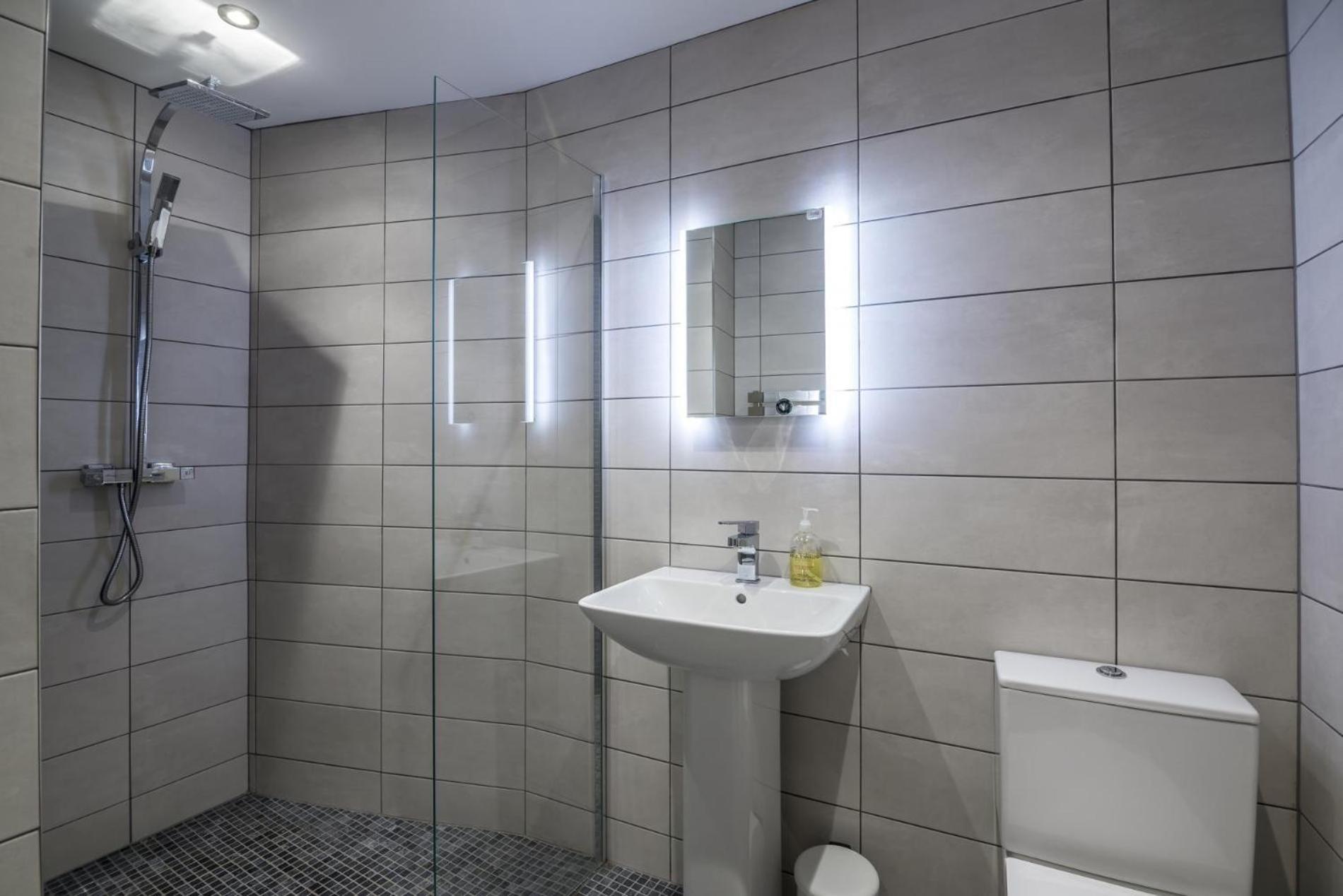 Sea Legs - 2 Bedroom Apartment - Tenby Dış mekan fotoğraf