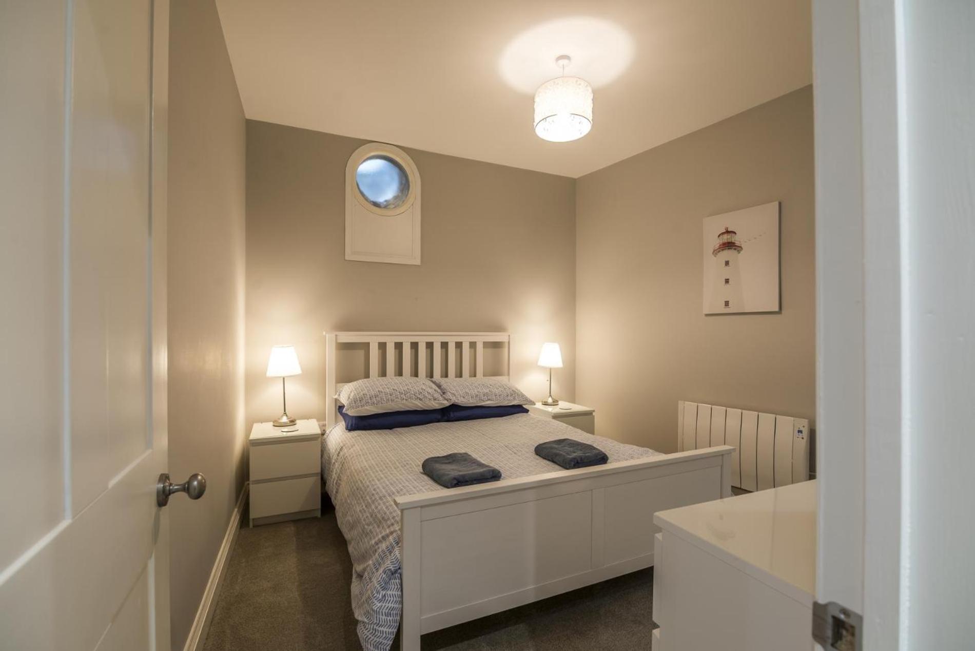 Sea Legs - 2 Bedroom Apartment - Tenby Dış mekan fotoğraf